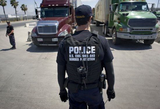 美国准备动用刑事手段打击逃避特朗普关税的企