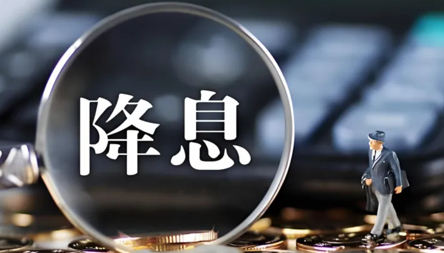 美联储降息信号和贸易紧张局势推动金价再创新